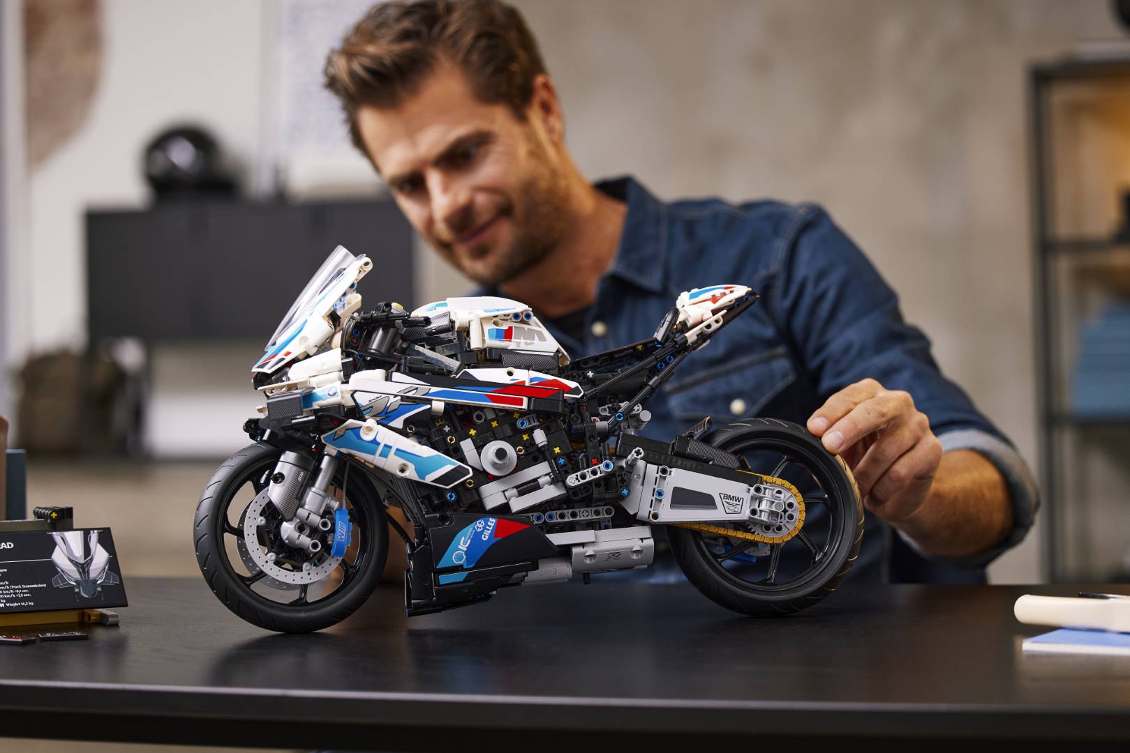 Lego M 1000 RR - BMW Motorrad Webshop